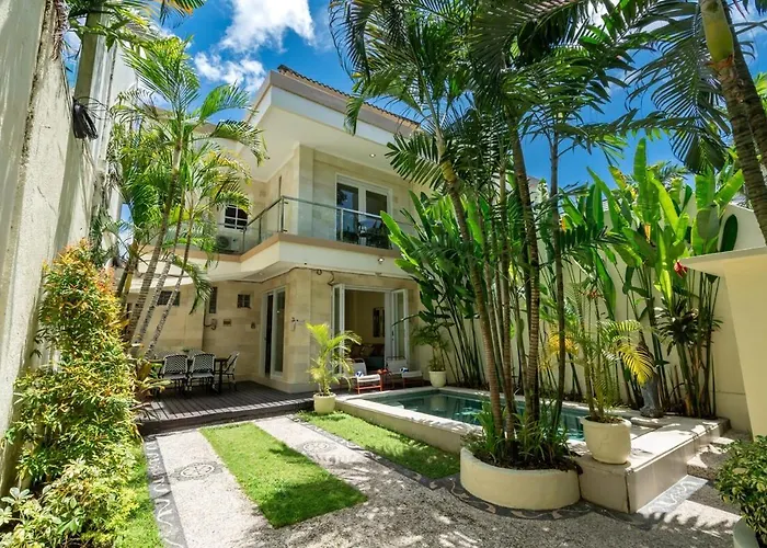 Prime Location 3br Pool *