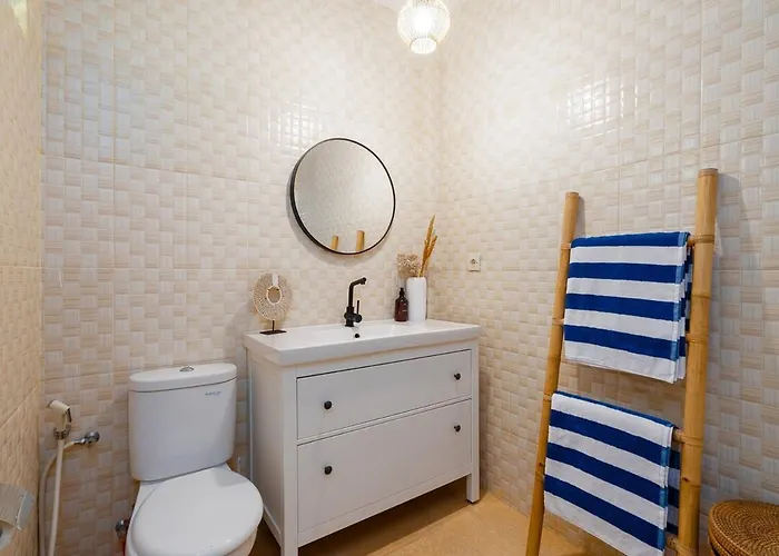 Prime Location 3br Pool *